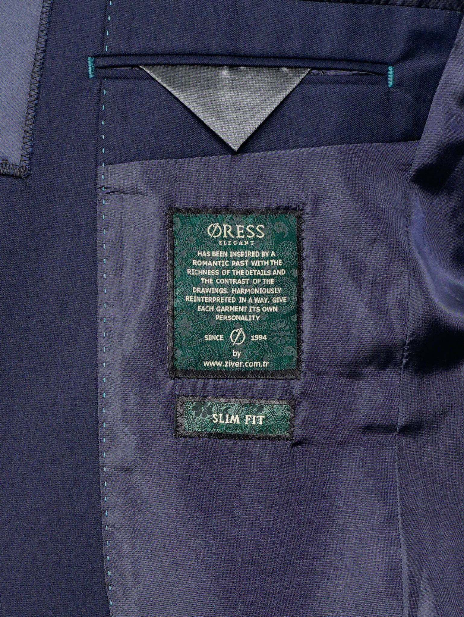 COSTUM ORESS